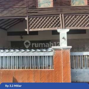 Dijual rumah Strategis di Tebet Timur Dalam, Dekat Stasiun dan Tol Cawang , tersedia melalui melalui situs Rumah123