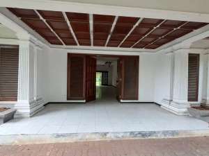 Dijual Rumah Tua di Jalan Bangka Mampang Jakarta Selatan , tersedia melalui melalui situs Olx