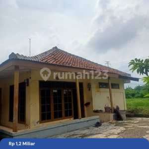 Dijual Tanah Bonus Rumah di Cirebon Strategis Dekat Mal , tersedia melalui melalui situs Rumah123