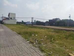 dijual tanah kavling luas 100m2 lokasi dekat dari luwes gentan dan jalan raya gentan lokasi di Pajang, tersedia melalui melalui situs Olx