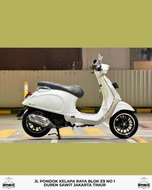 Jual bekas dijual vespq sprint led th 2021,lokasi di Jakarta Timur