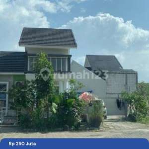Dijual Via Lelang Rumah Minimalis Modern Sidoarjo , tersedia melalui melalui situs Rumah123