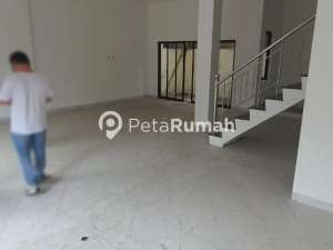 DIJUAL VILLA JALAN NGUMBAN SURBAKTI KOMPLEK ROYAL PARK RESIDENCE - DAERAH JAMIN GINTING , tersedia melalui melalui situs Olx