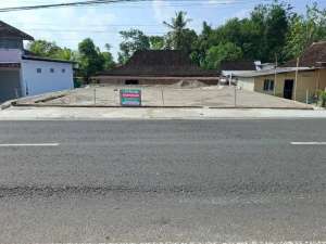 Disewakan lahan strategis untuk usaha, sebagian atau seluruhnya lokasi di Playen, tersedia melalui melalui situs Olx