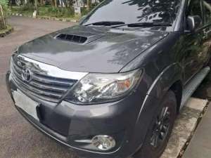 Jual bekas DP RENDAH Toyota Fortuner 2.5 G Solar-AT 2014 SXB,lokasi di 