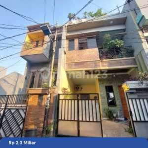 For Sale Rumah 2 Lantai Terawat Noncluster Kemayoran Jakpus , tersedia melalui melalui situs Rumah123