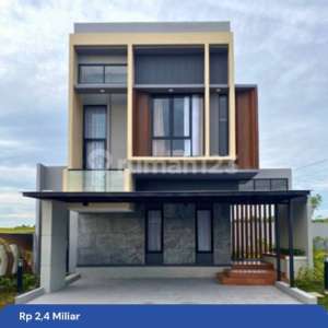 For Sale Rumah Elit Luas Megah 5 Kamar Tidur di Balikpapan , tersedia melalui melalui situs Rumah123