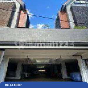 For Sale Townhouse Nivara Resort , Kemang , Jakarta Selatan , tersedia melalui melalui situs Rumah123