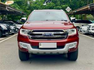 Jual bekas Ford Everest Titanium Plus 2016 Merah,lokasi di Jakarta DKI