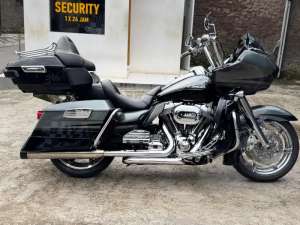 Jual bekas Harley Davidson Road Glide CVO 2011,lokasi di Garut Kota