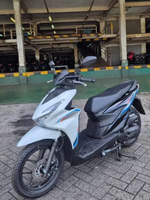 Jual bekas HONDA BEAT CBS WHITE,lokasi di Mantrijeron