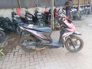 Jual bekas Honda beat eco Tahun 2018 Surat Komplit,lokasi di Cikarang Utara