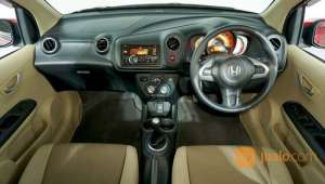 Jual bekas Honda Brio E Satya MT 2016 Merah,lokasi di Kota Bekasi