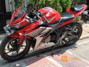 Jual bekas Honda motor CBR 150R,lokasi di Kota Jakarta Selatan