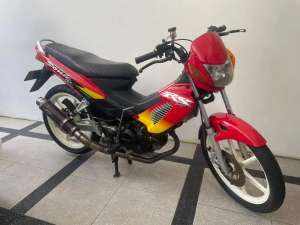 Jual bekas Honda Sonic 125 RS Tahun 2001 Build Up Thailand,lokasi di Pulo Gadung