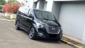 Jual bekas Hyundai H1 H 1 H-1 Royale 2.5 CRDI Diesel AT Hitam Metalik NIK 2018,lokasi di Banten