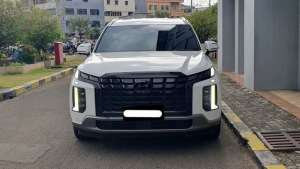 Jual bekas Hyundai Palisade Signature AWD 2023 putih km 20rb sunroof,lokasi di Jakarta DKI