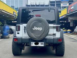 Jual bekas Jeep Wrangler Sport Unlimited 2014 SUV,lokasi di Jakarta DKI