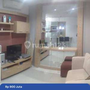 Jual Apartemen Cosmo Mansion 1 Bedroom Lantai Tengah , tersedia melalui melalui situs Rumah123