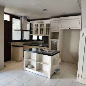 Jual Cocok KantorHunian Rumah Strategis di CitraLand Hadap Selatan , tersedia melalui melalui situs Olx