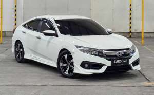 Jual bekas JUAL Honda Civic 1.5 Turbo Prestige Sedan AT 2017 Putih garansi 1thn mesin, transmisiac,lokasi di Jakarta DKI