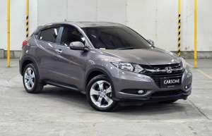 Jual bekas JUAL Honda HR-V 1.5 E CVT 2018 Abu-abu garansi 1thn mesintransmisi,lokasi di Jakarta DKI
