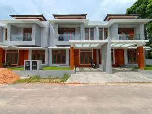 Jual Rumah Baru Oasis Palm Spring Minimalis Lokasi Strategis Batam Center , tersedia melalui melalui situs Olx