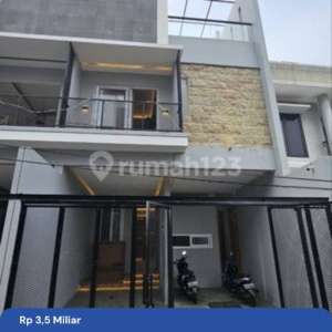 Jual Rumah Brand New 3 Lantai di Duri Kepa , tersedia melalui melalui situs Rumah123