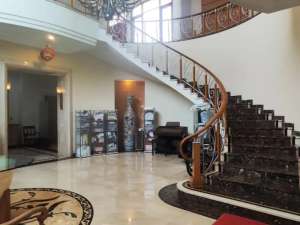 JUAL Rumah Mewah, BesarMurah Harga dibawah NJOP di Budi Indah, Setiabudhi , tersedia melalui melalui situs Olx