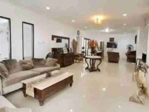 Jual Rumah Mewah Full Furnished di Mampang Jakarta Selatan , tersedia melalui melalui situs Olx