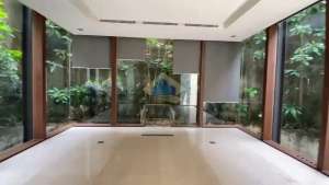 Jual rumah pondok indah kebayoran lama Jakarta Selatan , tersedia melalui melalui situs Olx