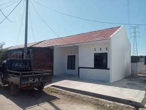 jual rumah siap pakai lokasi di Perum griyapayungan Desa kaliwulu  RT 31 RW 01 No. 134  Jln Citarum  atau nyi gede cangkring Gang Koi. Kec Plered. kab Cirebon  Jabar, tersedia melalui melalui situs Olx