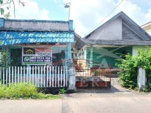 Jual Rumah Strategis Dekat Sekolah Pusat Bisnis Cocok Usaha , tersedia melalui melalui situs Olx