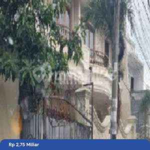 Jual Segera Rumah Indah Strategis Bagus dan Murah di Sunter Kirana Jakut , tersedia melalui melalui situs Rumah123