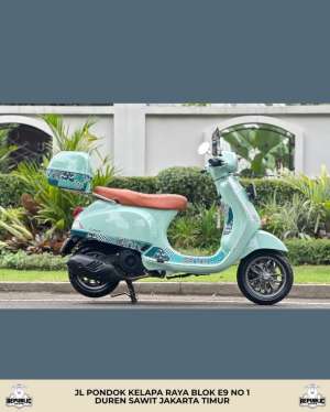 Jual bekas jual vespa lx 125 batik seris th 2023 limited,lokasi di Jakarta