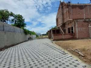 kavlinagn tanah dengan lokasi strategis di sukoharjo harga murah dekat jl raya solo jogja lokasi di Solo Baru, tersedia melalui melalui situs Olx