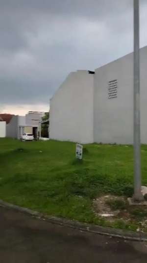 kavling hook kecil the icon bsd lokasi di Serpong, tersedia melalui melalui situs Olx