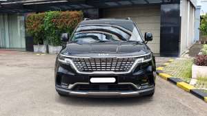 Jual bekas Kia Grand Carnival 2022 premiere diesel hitam 11seater,lokasi di Jakarta DKI
