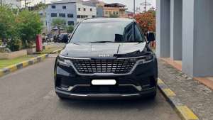 Jual bekas Kia Grand Carnival 2022 premiere 11 seater hitam,lokasi di Jakarta DKI