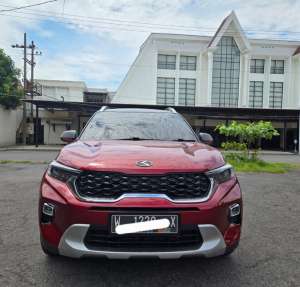 Jual bekas Kia Sonet 1.5 at sunroof merah 2020,lokasi di Jawa Timur
