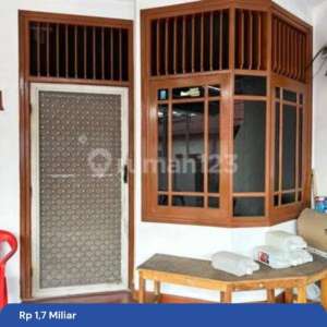 Kosambi Baru... Dijual Rumah 2 Lantai Full , tersedia melalui melalui situs Rumah123