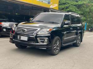 Jual bekas Lexus LX 570 2014 Hitam,lokasi di Jakarta DKI