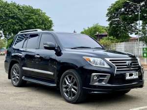 Jual bekas Lexus LX 570 Sport 2015 SUV,lokasi di Jakarta DKI