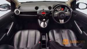 Jual bekas Mazda2 1.5 R Sedan AT 2010 Silver,lokasi di Kota Surabaya