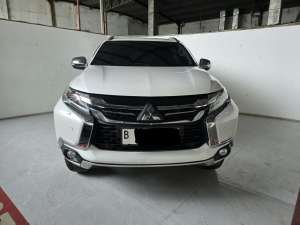 Jual bekas Mitsubishi Pajero Dakar ATMatic2019 Putih km 70rban Plat ganjil bekasi siap pakai,lokasi di Jawa Barat