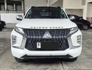 Jual bekas Mitsubishi Pajero Dakar Elite Limited Edition 2024 Putih Km 22rban Mulus Gress,lokasi di Jakarta DKI