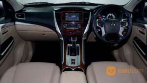 Jual bekas Mitsubishi Pajero Sport 2.4 Dakar Ultimate 4X2 AT 2019 Hitam,lokasi di Kota Palembang