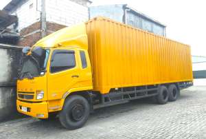 Jual bekas MULUSbanBARU MURAH Mitsubishi Fuso tronton 6x2 HD Box besi 2022 bok,lokasi di Jakarta DKI