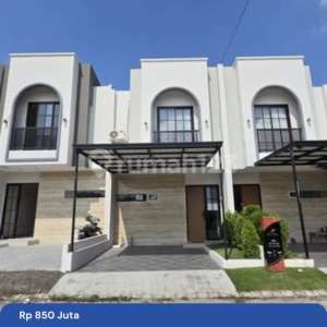 Murah Banget Rumah 2Lt Split Level 3Kt Lokasi Northwest Citraland , tersedia melalui melalui situs Rumah123