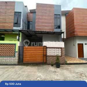 Murah Rumah 2 Lantai Selangkah Stasiun , tersedia melalui melalui situs Rumah123